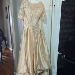 Elegant Lace Wedding Dress in Gold